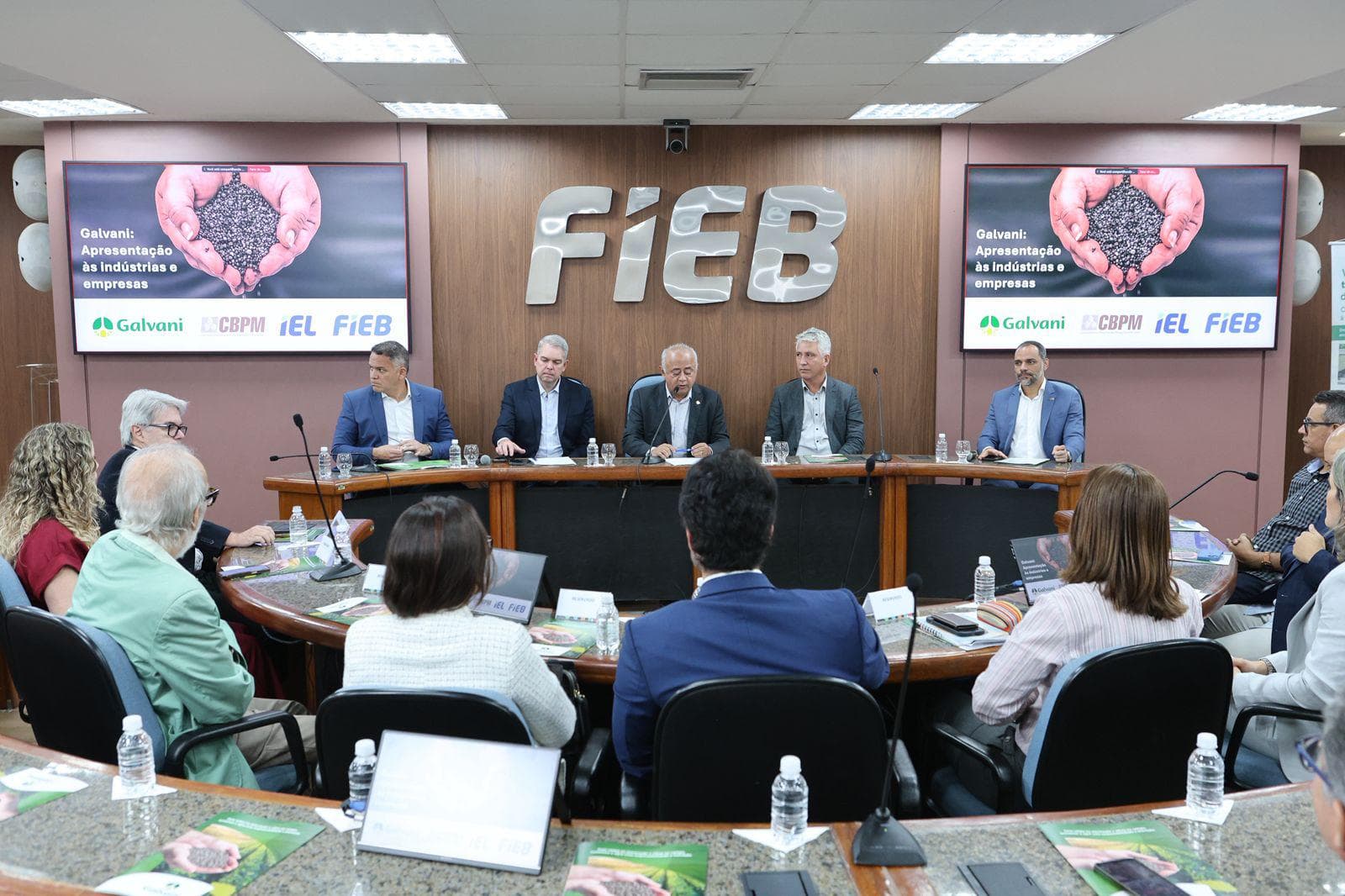 Galvani apresenta projetos de R$ 1,4 bilhão para impulsionar produção na Bahia