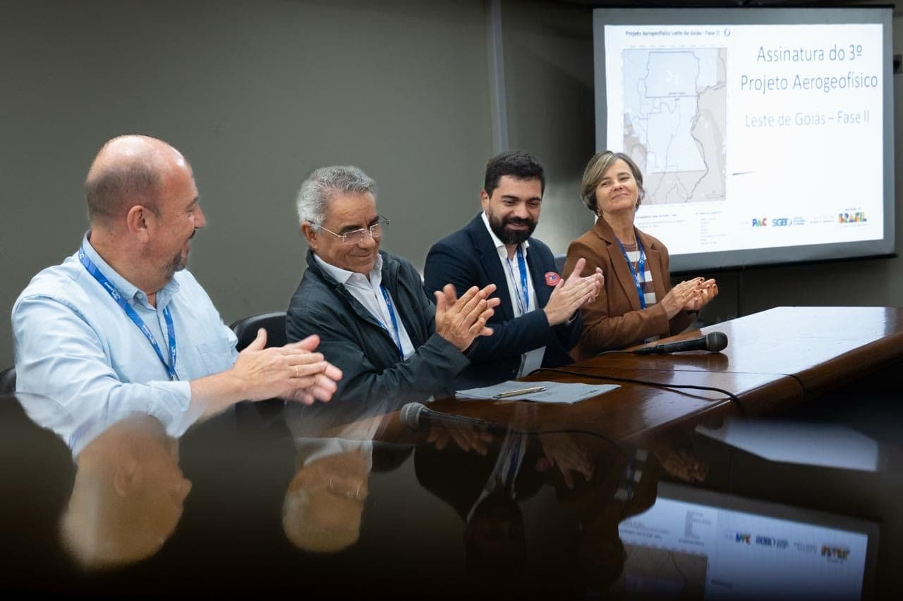 SGB lança primeiro levantamento aerogeofísico após mais de dez anos